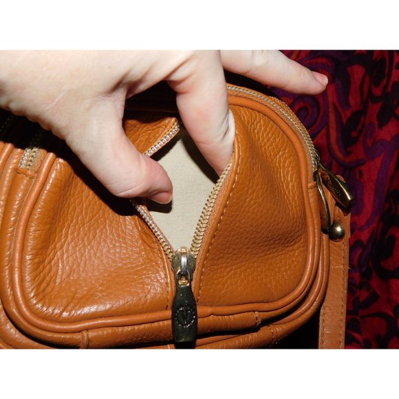 Valentina Genuine Italian Leather Purse - Picture 2 of 10